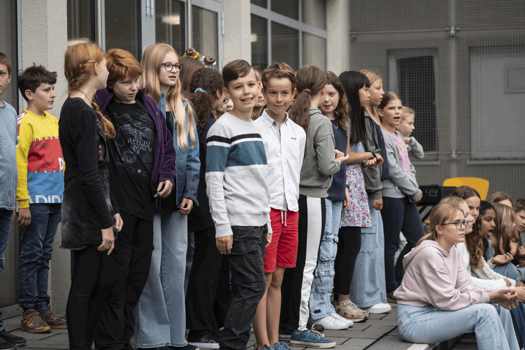 Erster Schultag für rund 180 Fünftklässler am ASG