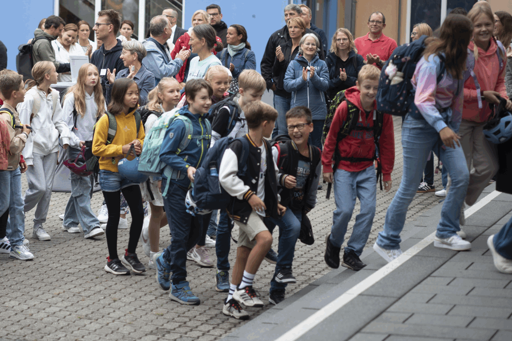 Erster Schultag für rund 180 Fünftklässler am ASG