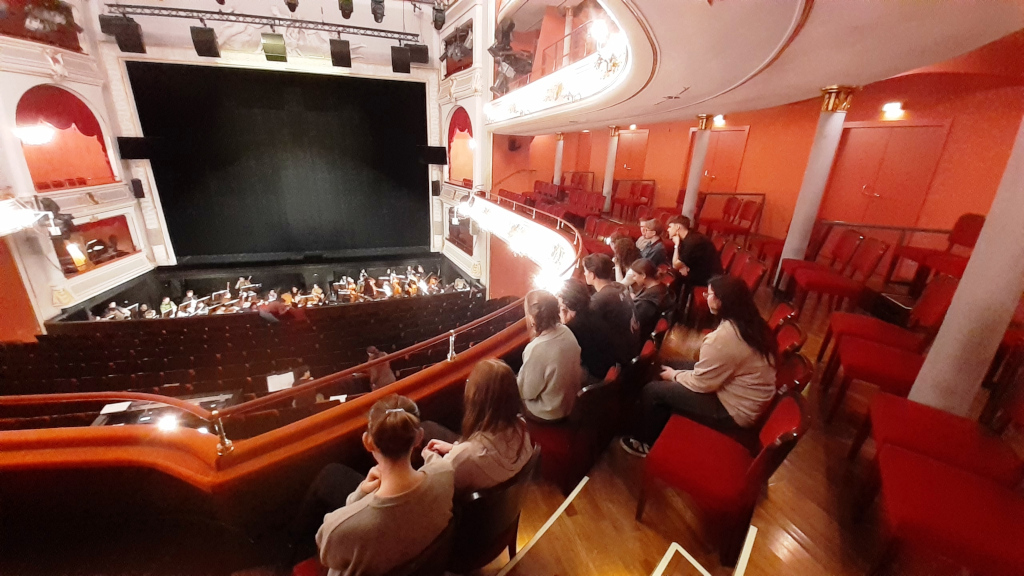 W-Seminar zu Gast im Staatstheater