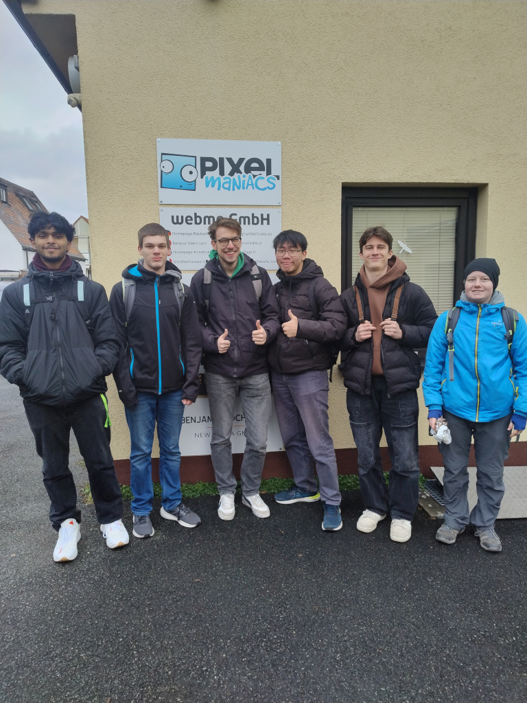 P-Seminar "Computer und Kunst" zu Besuch bei den Pixel Maniacs