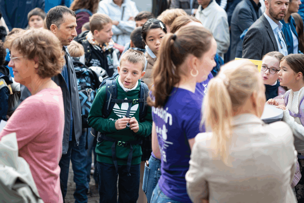Ein herzliches Willkommen f&uuml;r 172 F&uuml;nftkl&auml;ssler am ASG