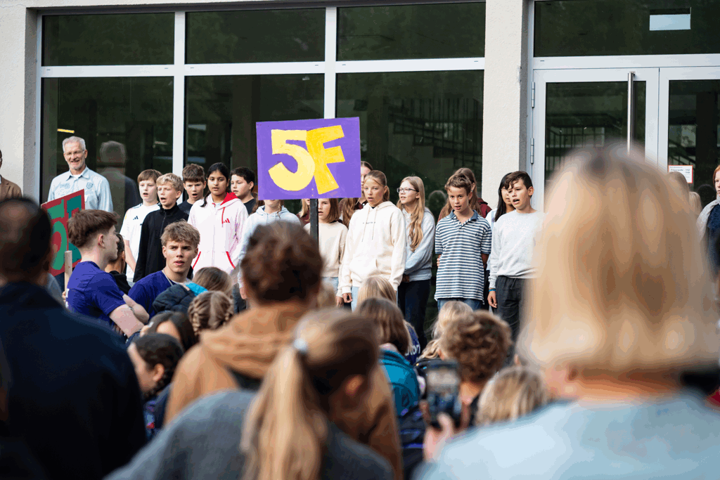 Ein herzliches Willkommen f&uuml;r 172 F&uuml;nftkl&auml;ssler am ASG