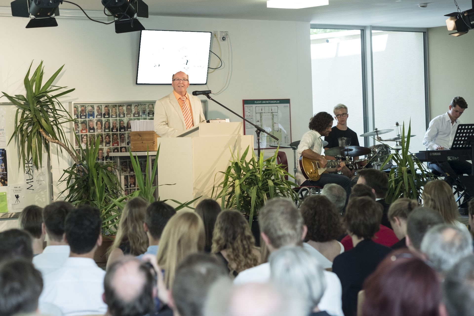 108 x Allgemeine Hochschulreife