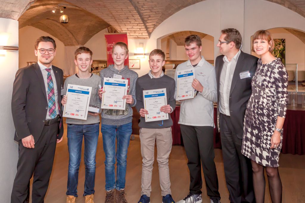 Platz 2 bei WWW (&bdquo;Wirtschaftswissen im Wettbewerb&ldquo;)