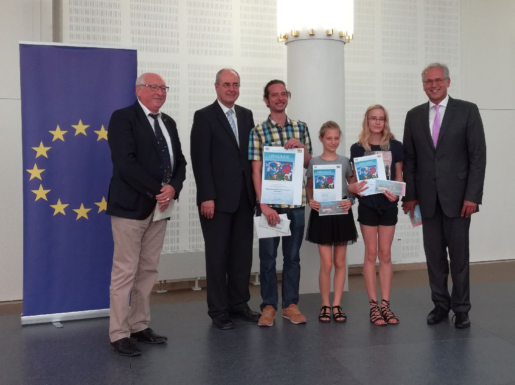 ASG-Preistr&auml;gerinnen am Ministerium