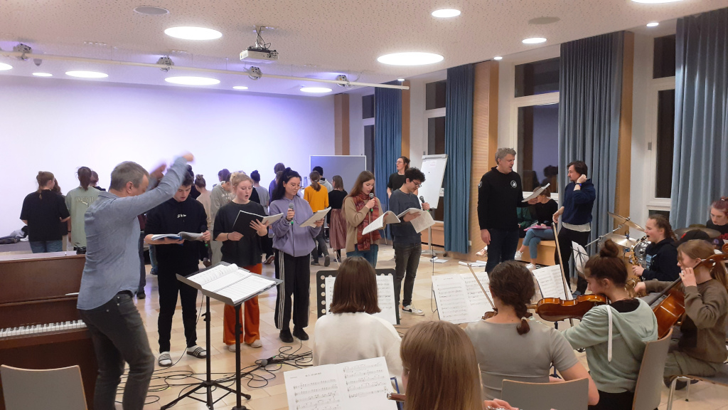 Alles im Kopf! Chor- und Orchesterfahrt nach Burg Feuerstein