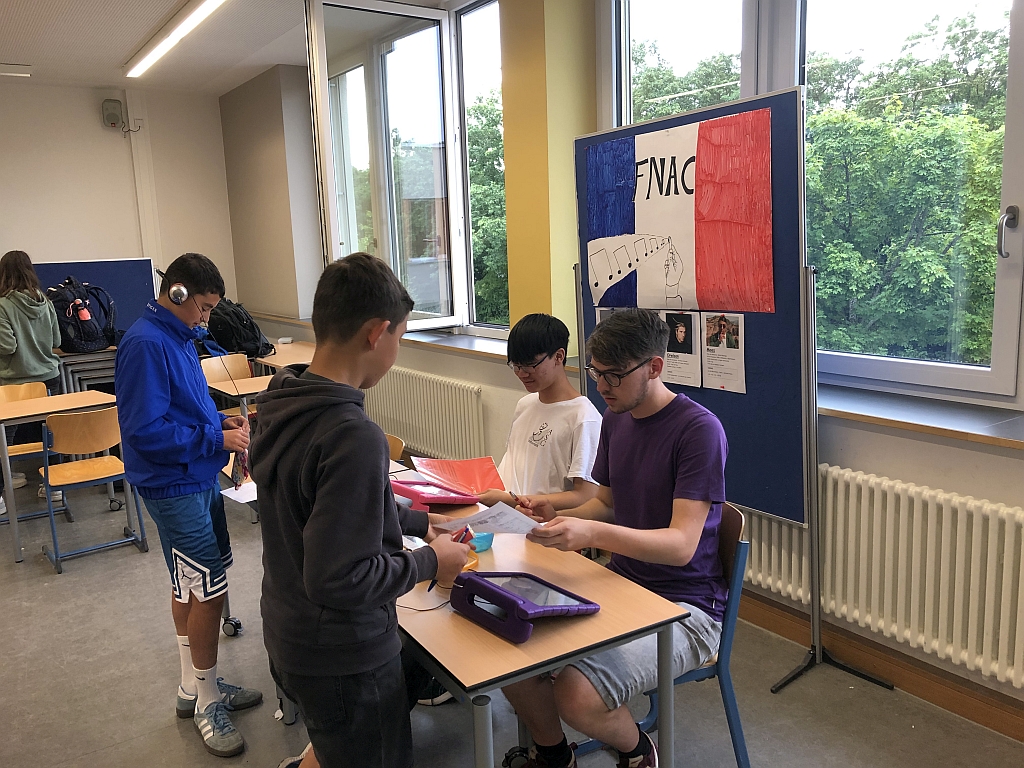 Bienvenue au village fran&ccedil;ais - Willkommen im Sprachendorf Franz&ouml;sisch