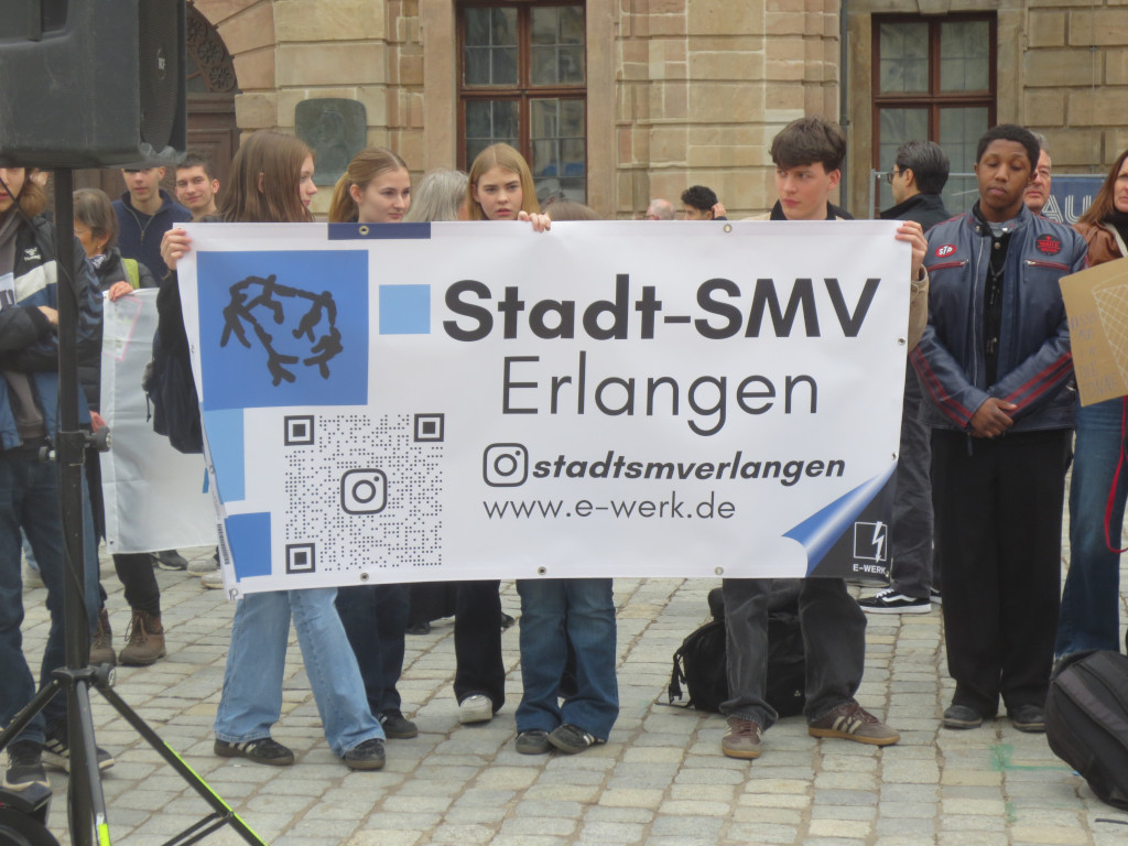 Bunt gegen Rassismus-Demo