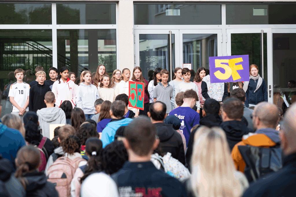 Ein herzliches Willkommen f&uuml;r 172 F&uuml;nftkl&auml;ssler am ASG