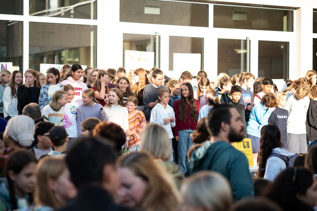 Erster Schultag f&uuml;r rund 180 F&uuml;nftkl&auml;ssler am ASG