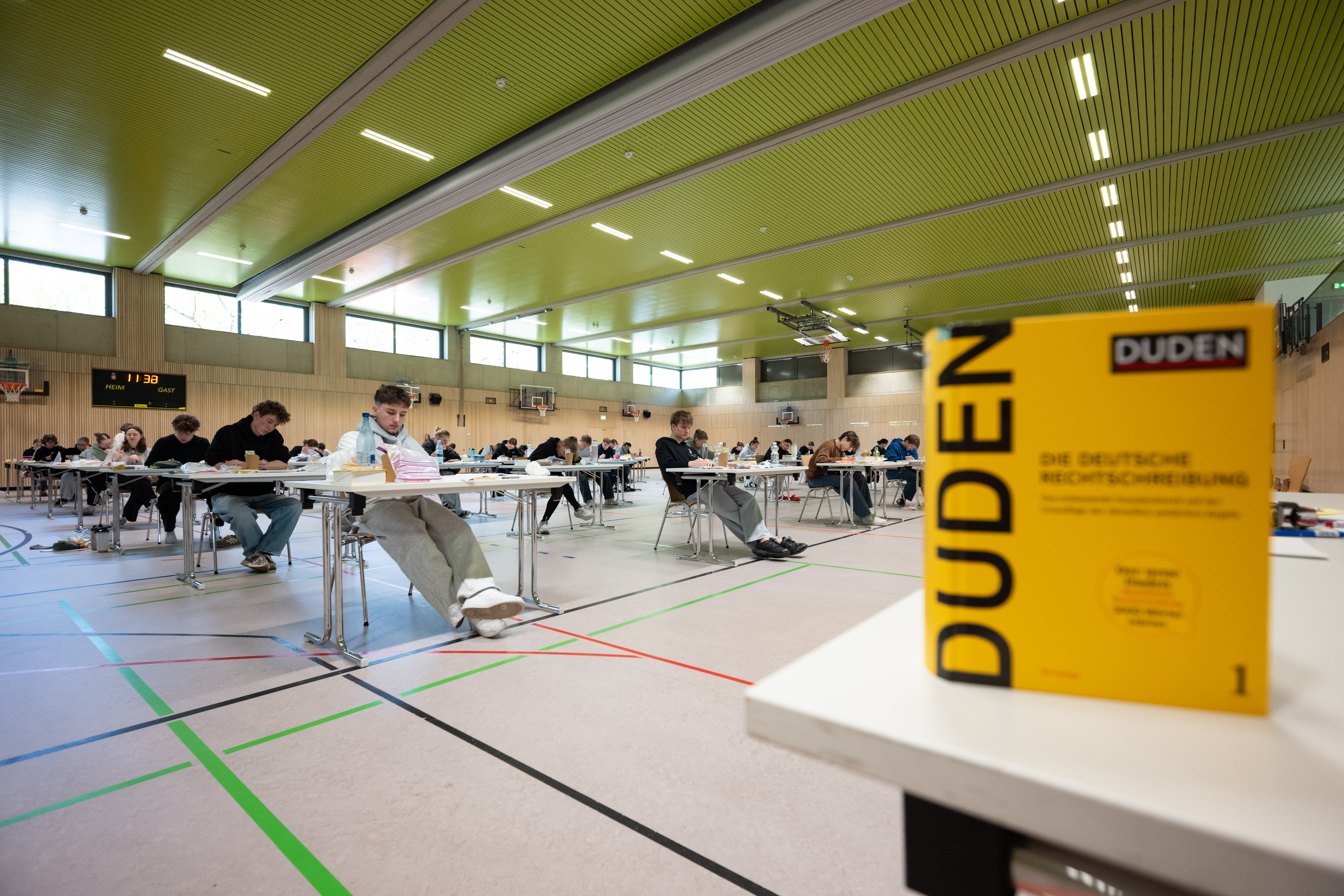 Erster Jahrgang des neunj&auml;hrigen Gymnasiums schreibt Abitur am ASG - Pr&uuml;fungstag Deutsch