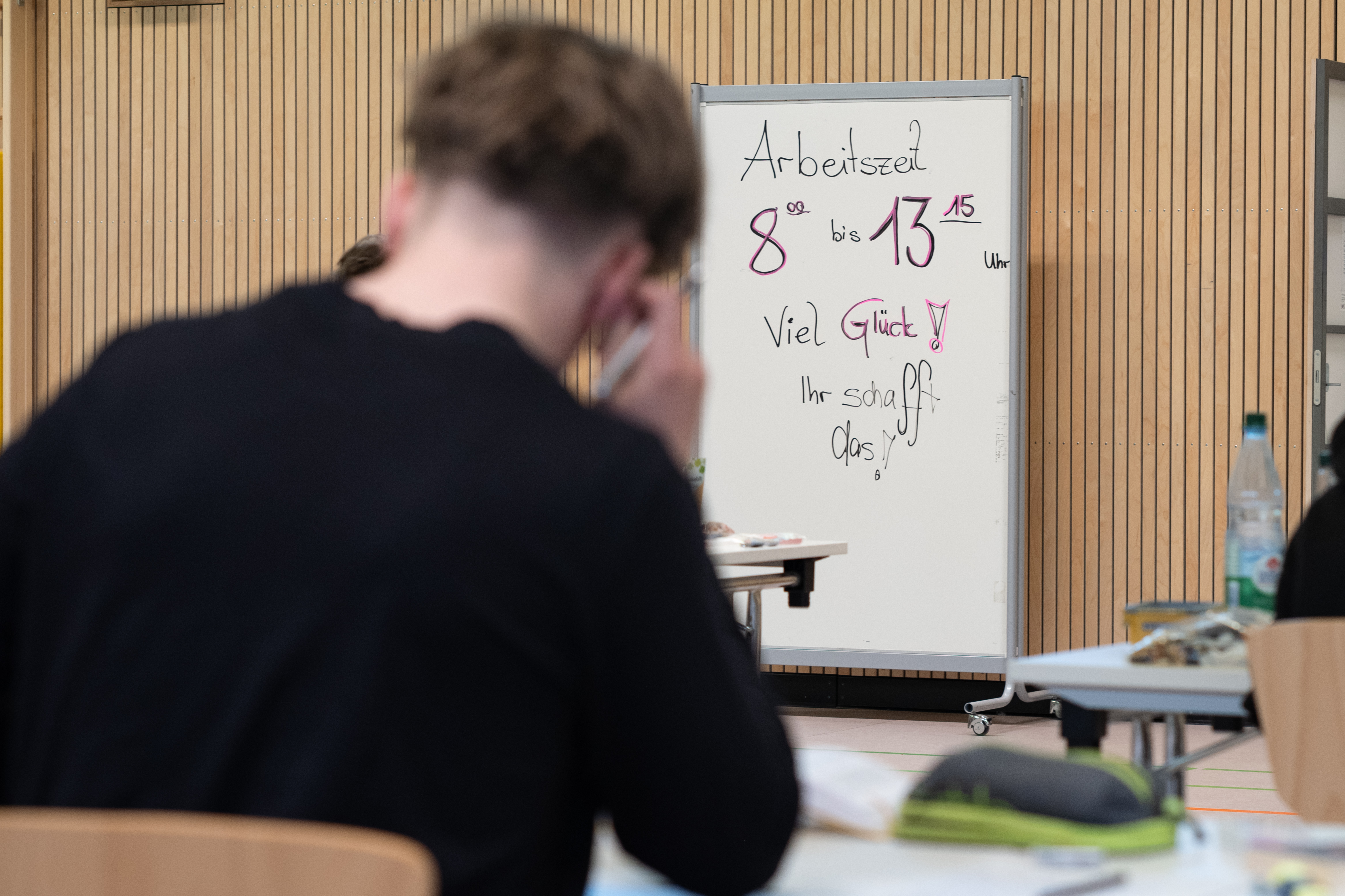 Erster Jahrgang des neunj&auml;hrigen Gymnasiums schreibt Abitur am ASG - Pr&uuml;fungstag Deutsch