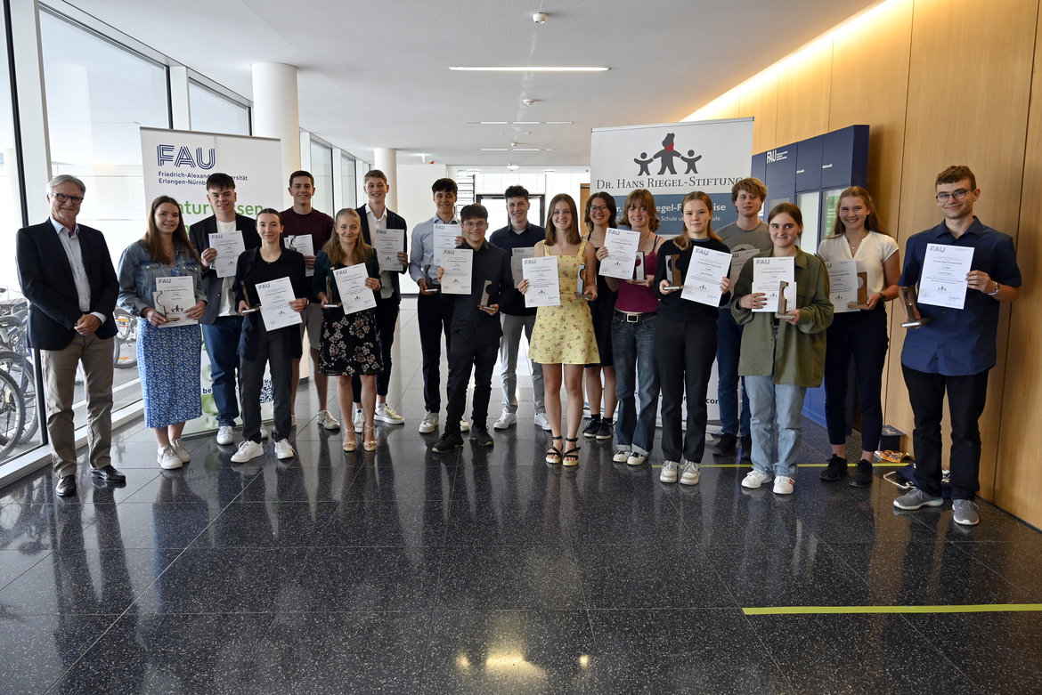 Gratulation zum Fachpreis f&uuml;r herausragende Arbeiten