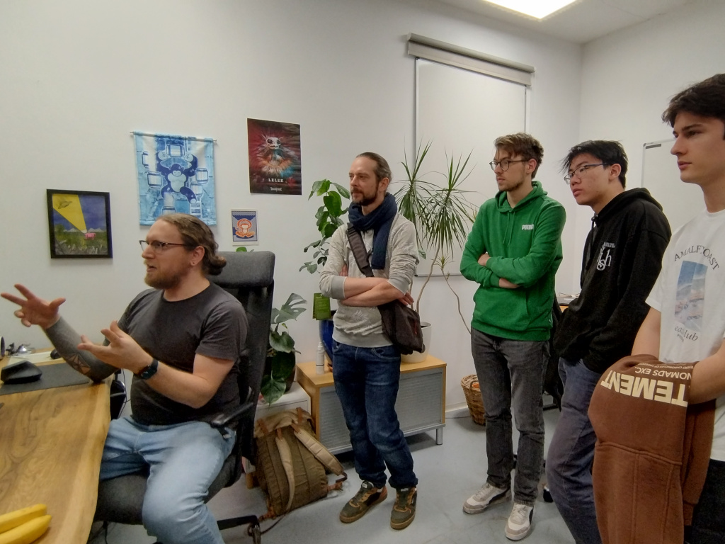 P-Seminar "Computer und Kunst" zu Besuch bei den Pixel Maniacs