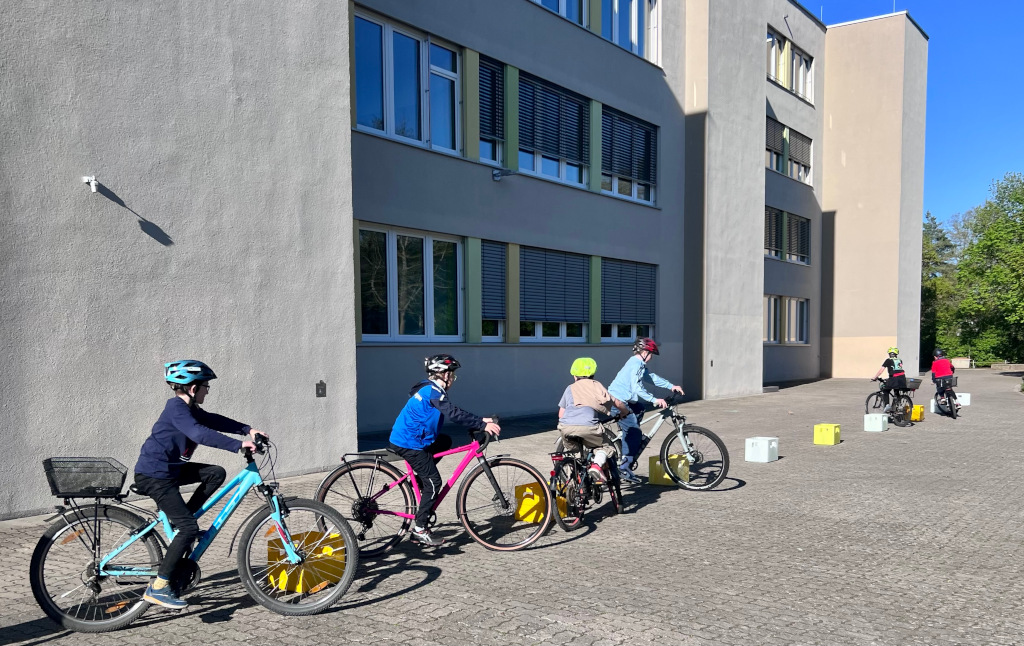 Wahlunterricht Radsport: Schwungvoll in den Sommer