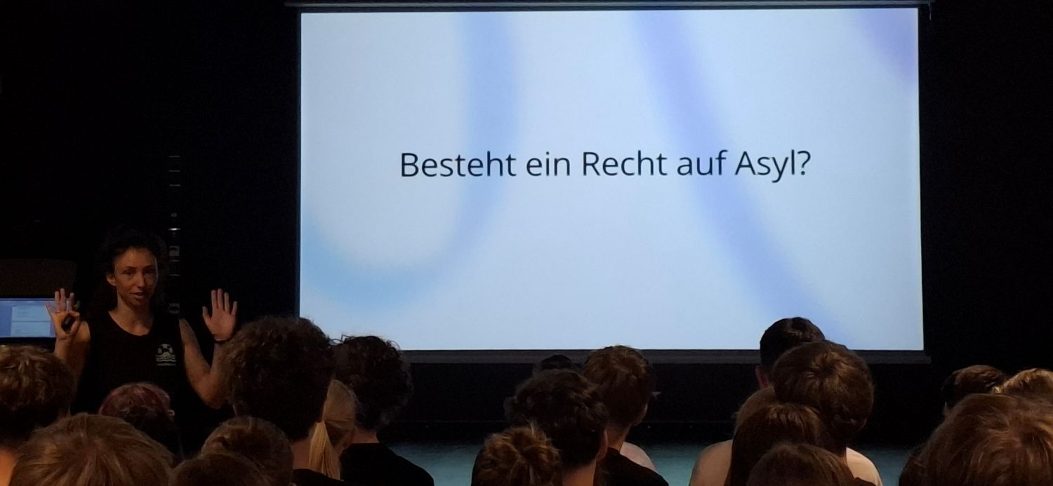 Zivile Seenotrettung im Mittelmeer &ndash; Einblicke, Perspektiven und kontroverse Diskussionen